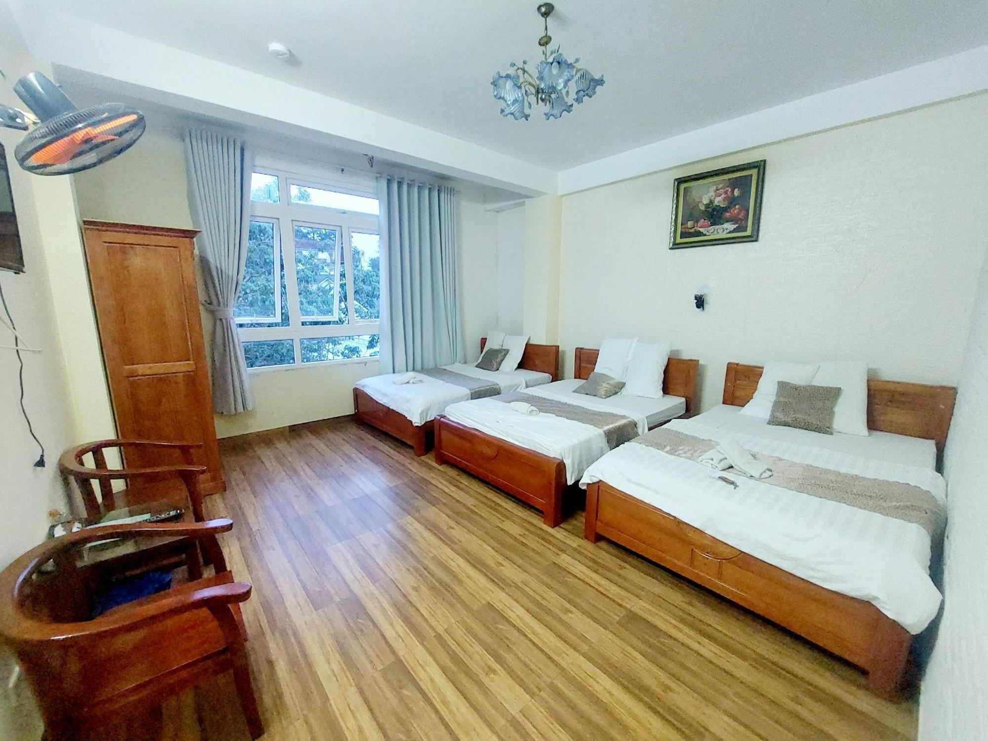 Khach San Ngoc Dung Hotell Dalat Exteriör bild